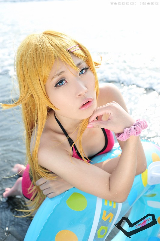 kousaka_kirino_swimsuit_cosplay_008.jpg