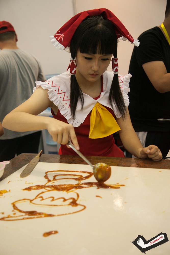 是糖膠,這個動作通常由大叔來做